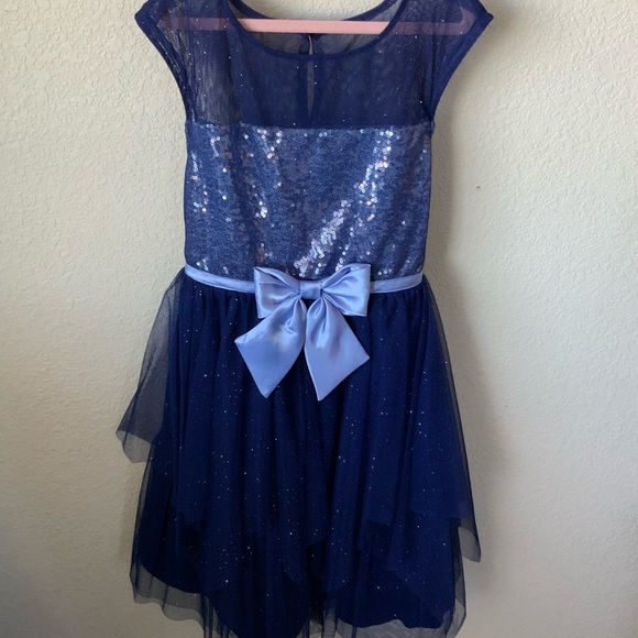 ❄️Girls formal dress❄️ - Picture 5 of 7